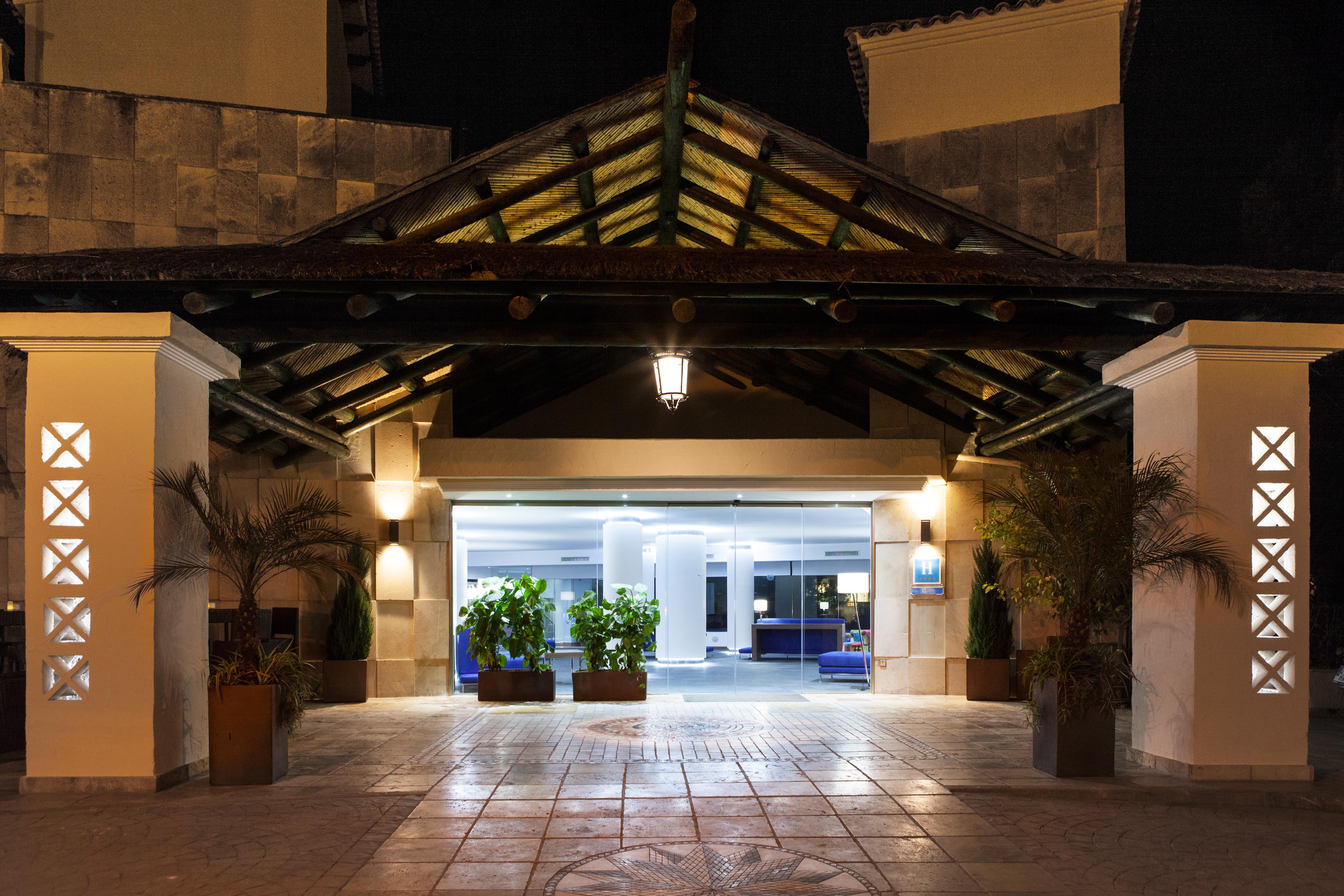 Hotel Europe Playa Marina - Adults Only 4*
