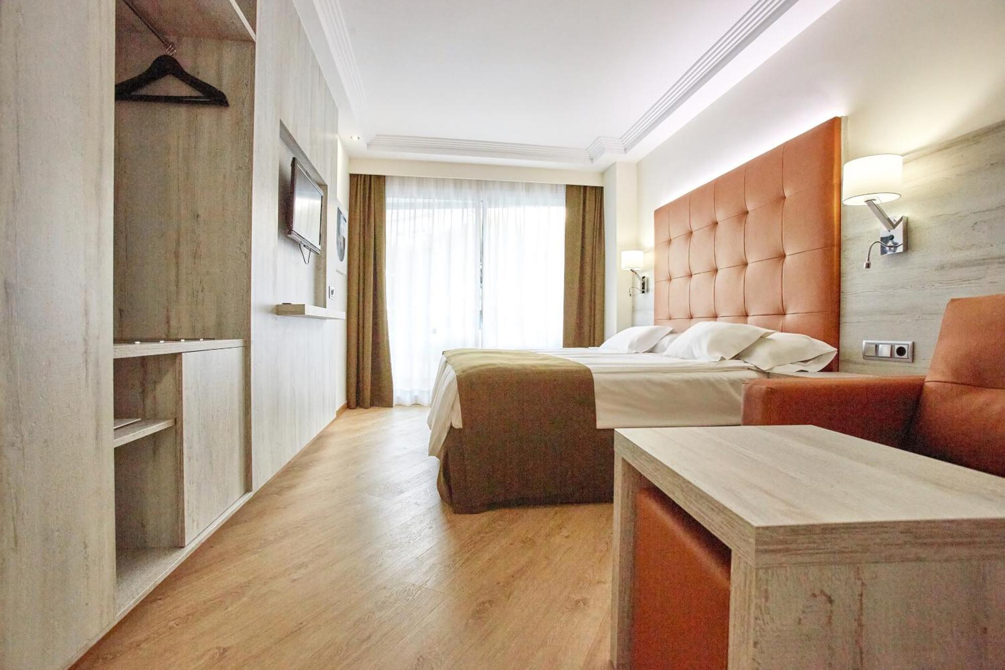 Europe Playa Marina - Adults Only Hotel 4*